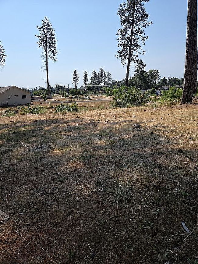 Photo of 1011 Pleasant Ln, Paradise, CA