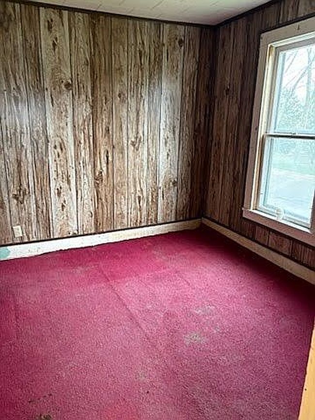 Image of 433 E Main St
