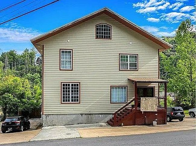 Image of 303 Church St