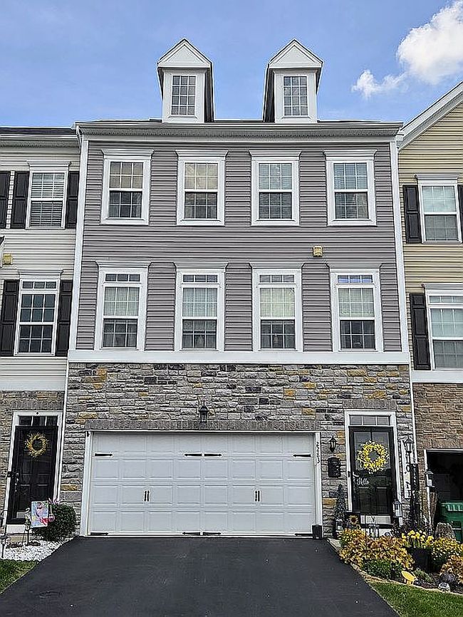 Photo of 2283 Flint Dr, Washington, PA