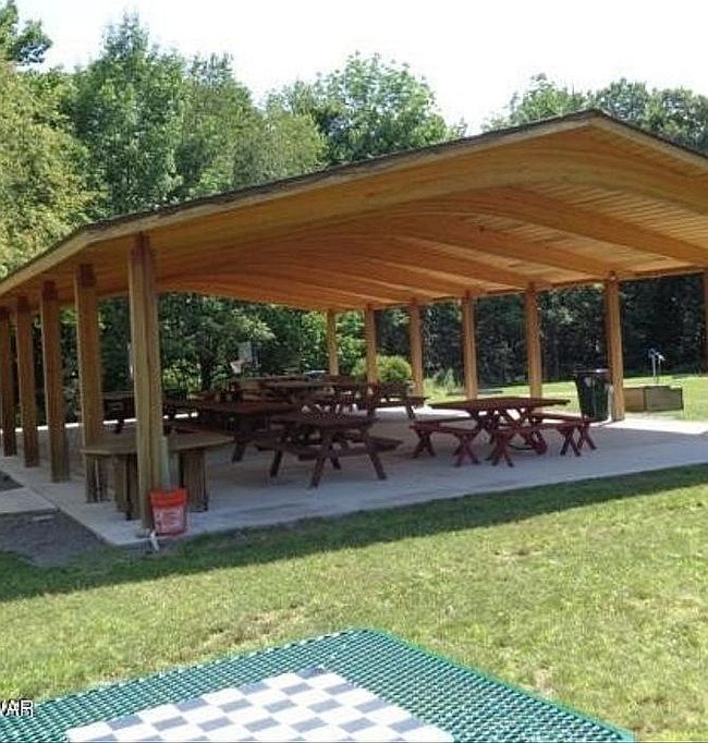 Photo of 49 Sunrise Trl, Hawley, PA
