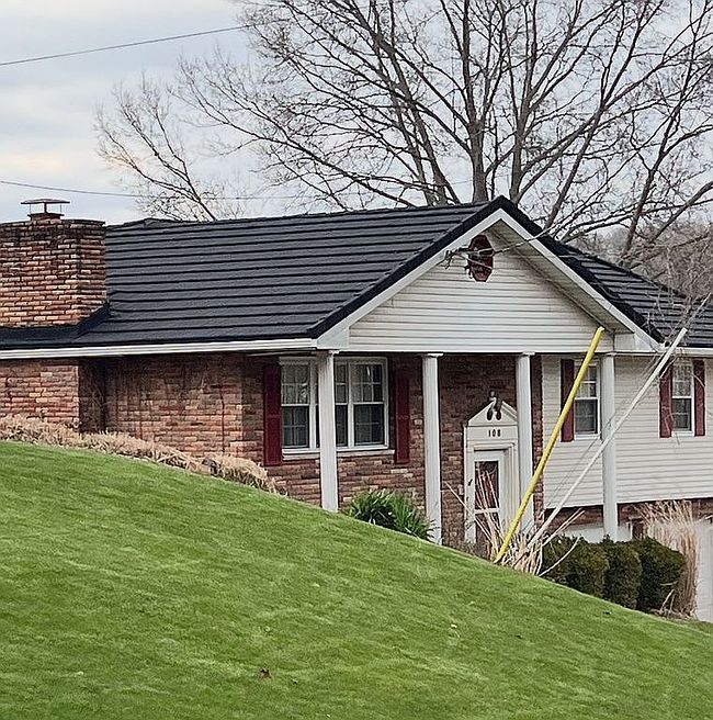 Photo of 108 Woodcrest Dr, Marietta, OH