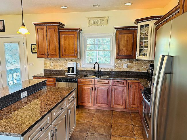Photo of 207 Remington Dr, Russell Springs, KY