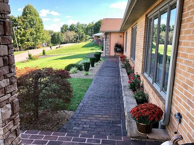 Image of 615 Orchard Ln Sw