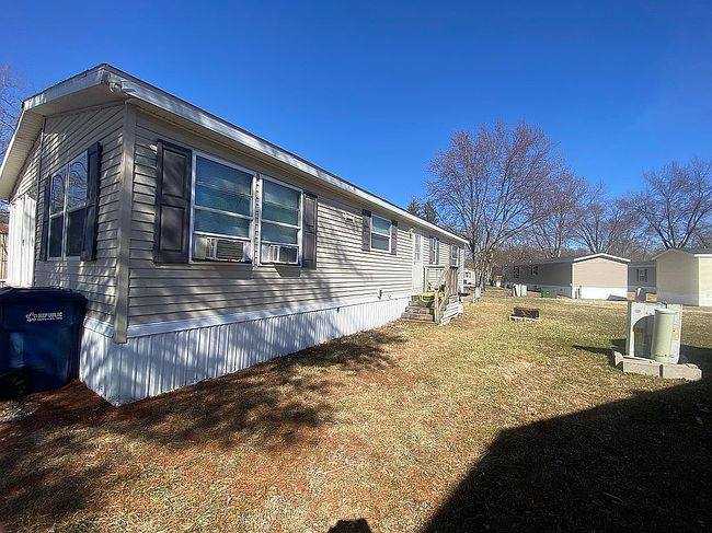 Image of 415 Crandon Ln