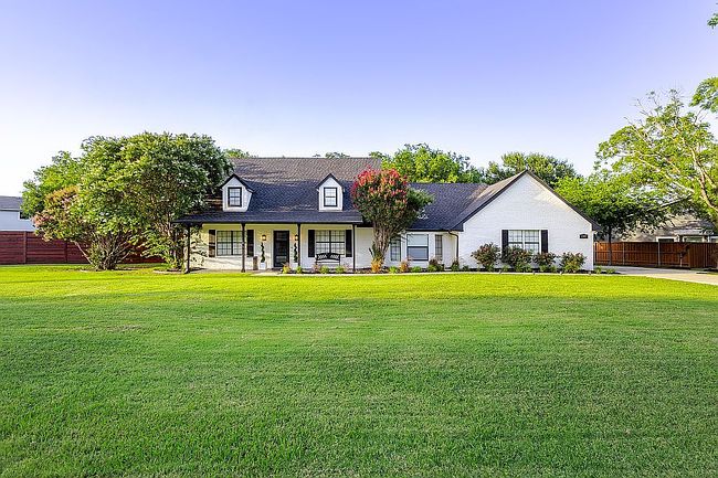 Additional photo 3 of property located at 2147 Lariat Trl