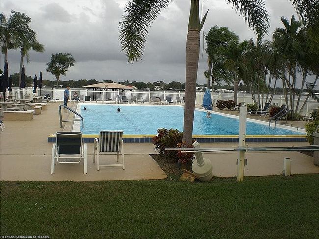 12 Sand Pine Cir, Lake Placid, FL