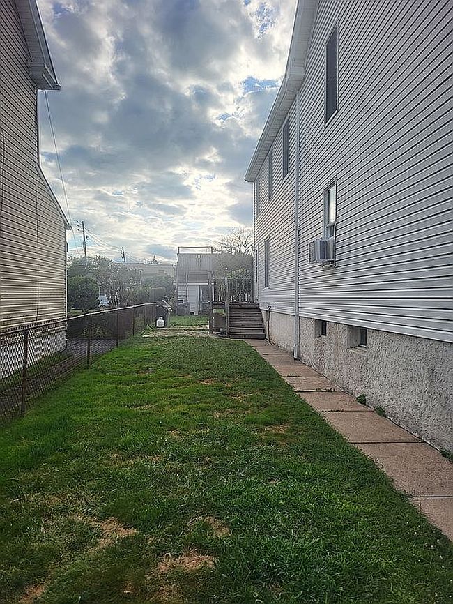 Photo of 1072 N Locust St, Hazle Township, PA