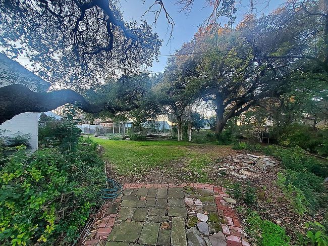 Image of 3525 Carondolet Blvd