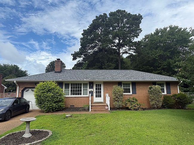 Photo of 705 Arrowhead Dr, Newport News, VA