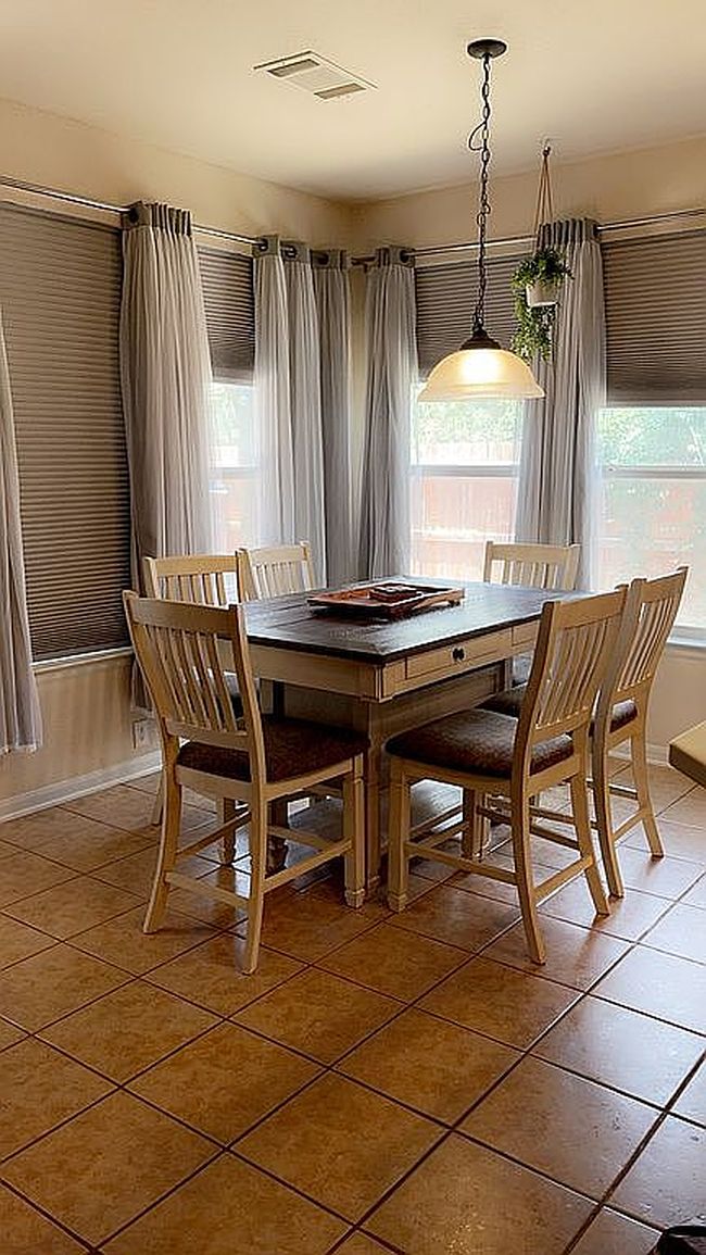 Photo of 819 Steubing Oaks, San Antonio, TX