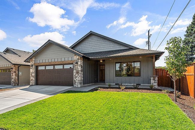 Preview of property located at 1005 Sw River Mist Ln