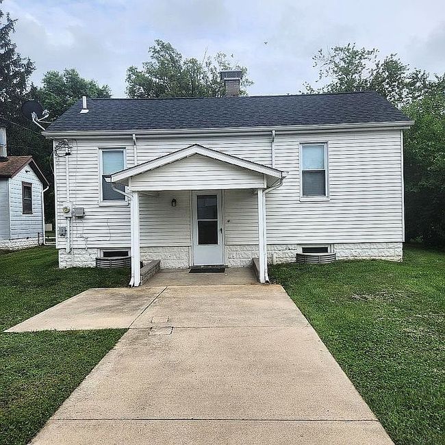 Photo of 925 Saint Clair Ave, Belleville, IL