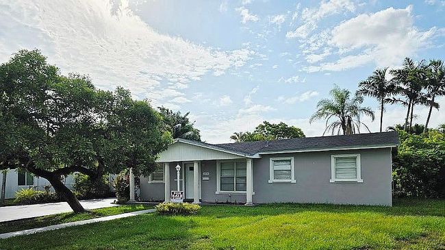 Additional photo 1 of property located at 15314 Sw 102nd Ct