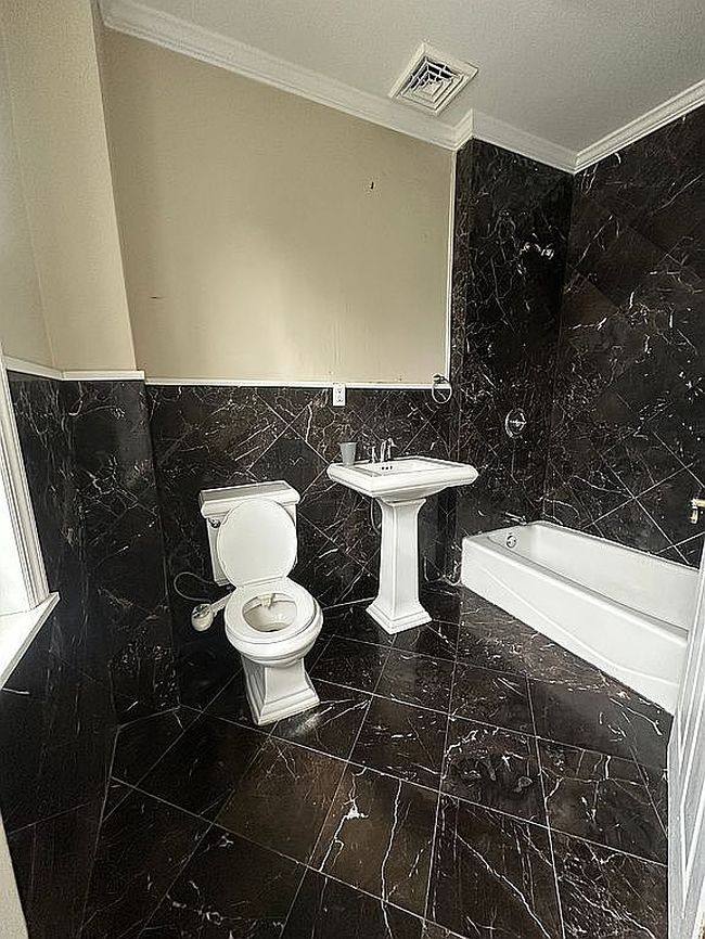 Photo of 243 Campbell St, Woodbridge, NJ