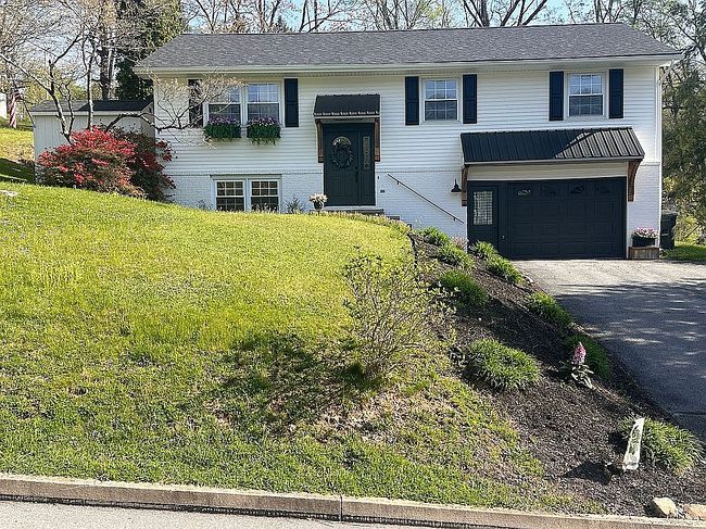 Image of 2933 Schick Blvd