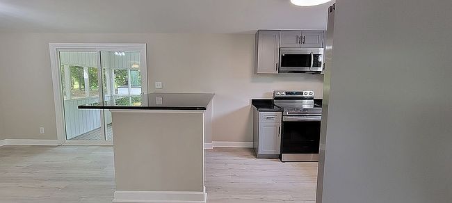 Additional photo 3 of property located at 4201 River Run Dr