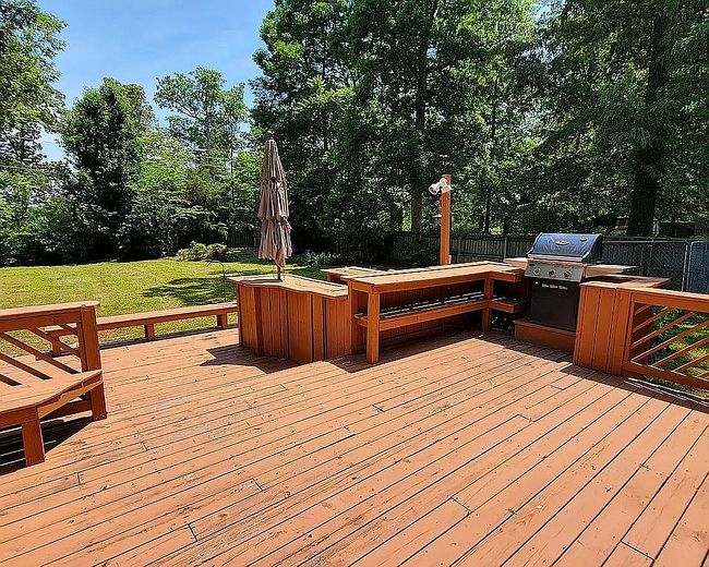Image of 1771 Robindale Rd