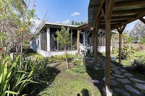 Image of 2360 Lakeview Dr
