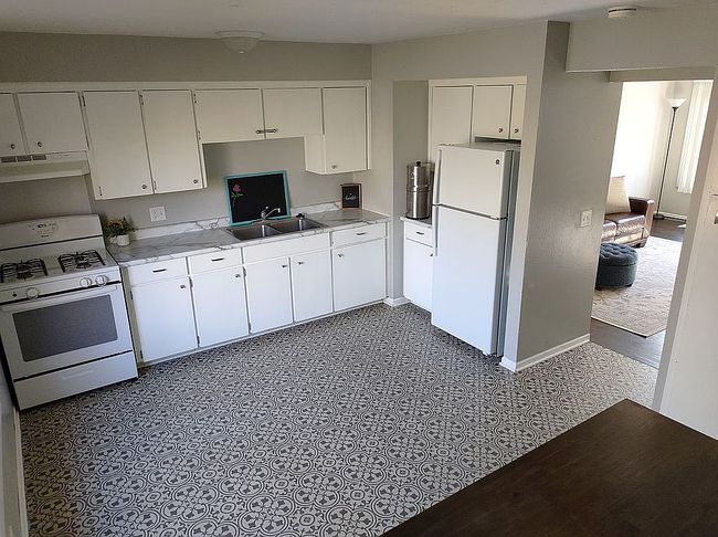 Image of 2413 S 3rd Street Plz