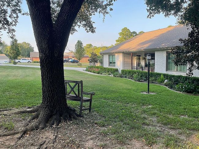 Photo of 13210 Crest Dr, Willis, TX