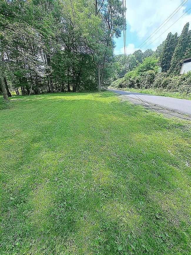 Photo of 153 Arcos Dr, Mount Carmel, PA