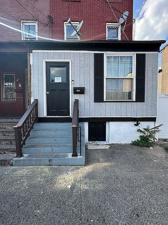 Photo of 162 Hamilton Ave, Trenton, NJ