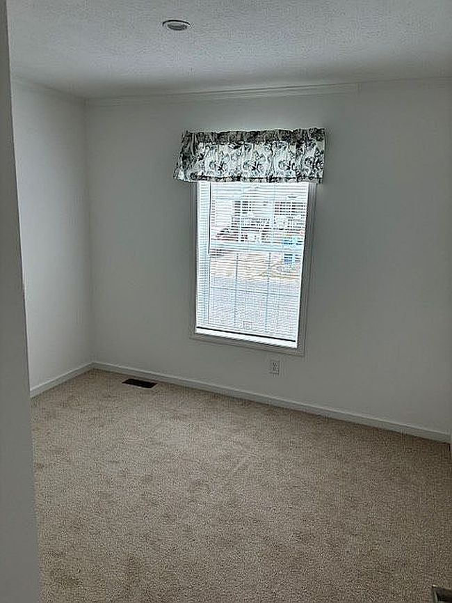 Image of 8 Robin Ct