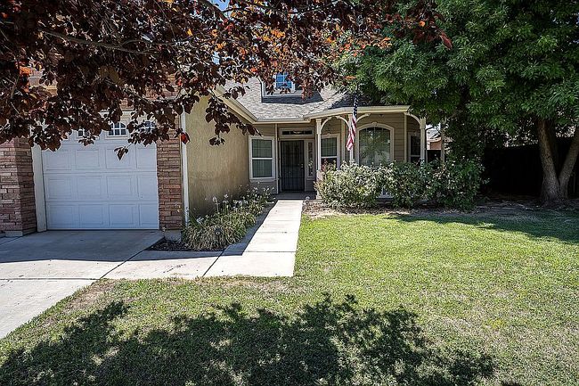 Photo of 3235 N Arroyo Ave, Fresno, CA