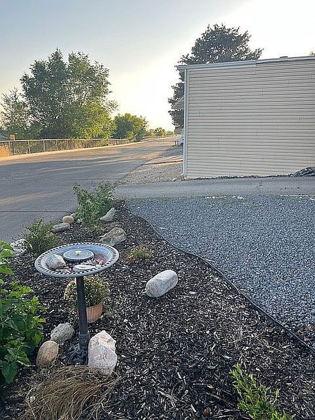 Additional photo 2 of property located at 262 Lakeview Dr