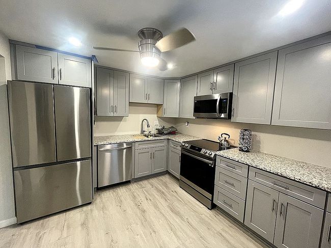 Photo of 7 Padanaram Rd Unit 116, Danbury, CT