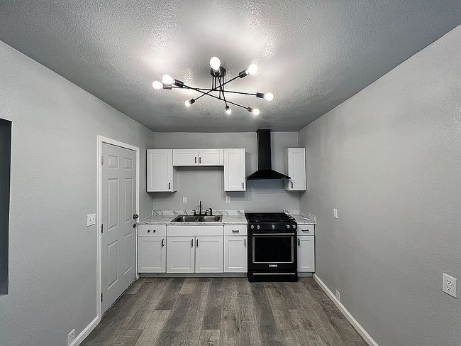 Photo of 123 Dover St, Delano, CA