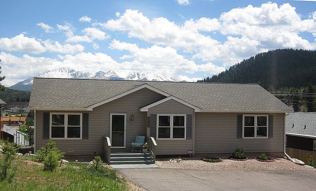 747 W Henrietta Ave, Woodland Park, CO