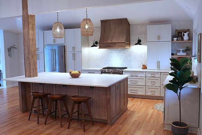 Additional photo 2 of property located at 2395 Cedar Shores Cir