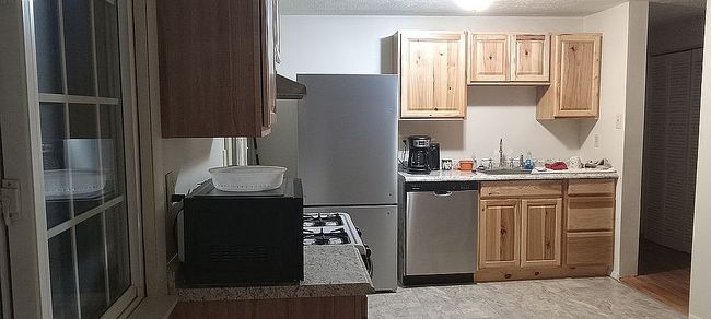 Photo of 410 Meade Dr, Coraopolis, PA