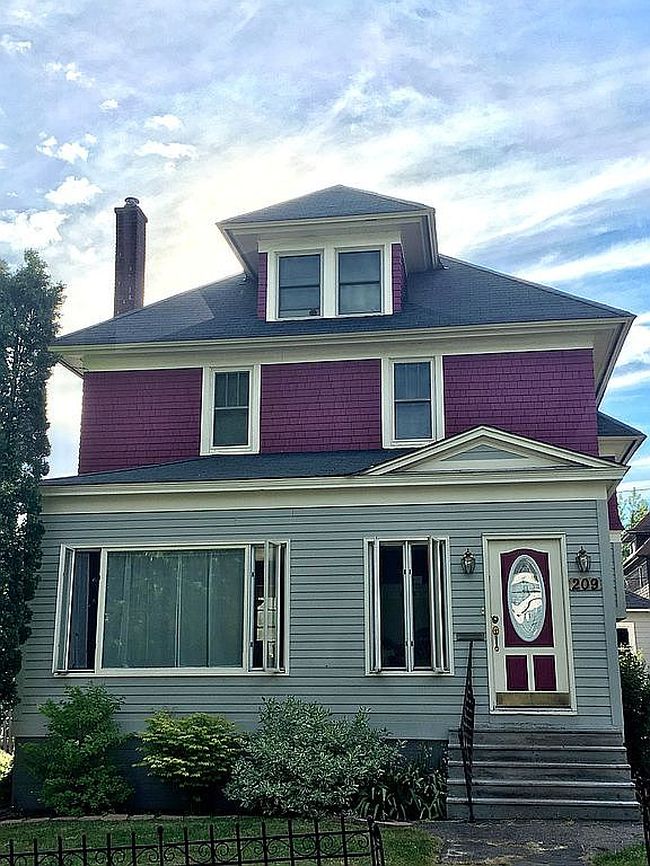 Image of 209 Clark St