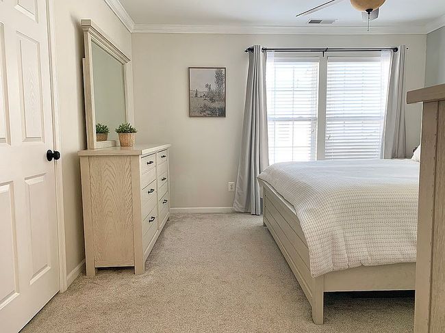 Photo of 25388 Peaceful Ter, Aldie, VA