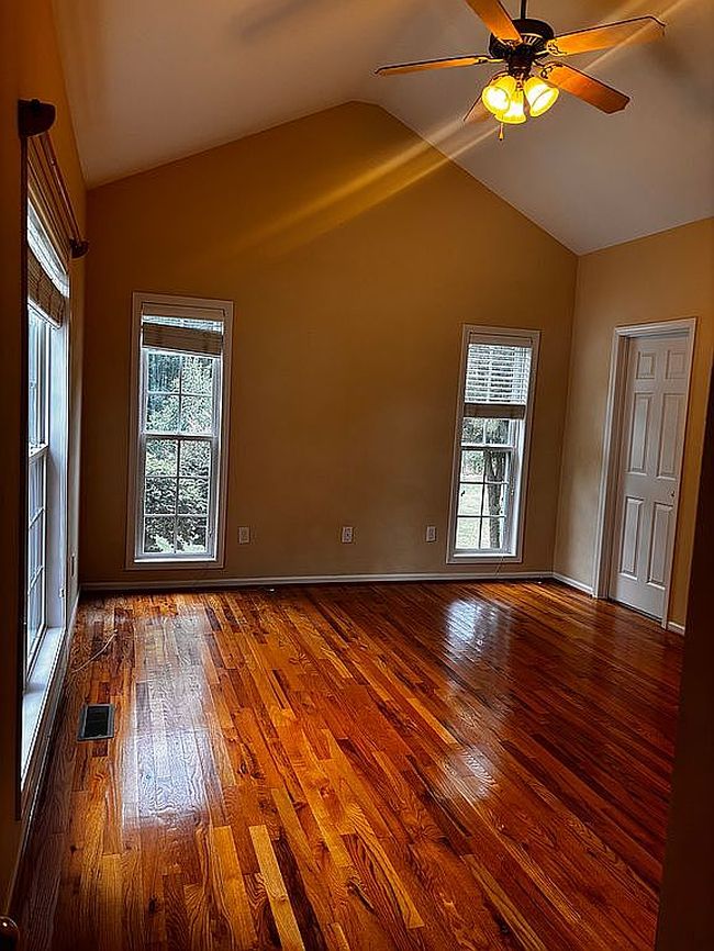 Photo of 102 Brookstone Way, Central, SC
