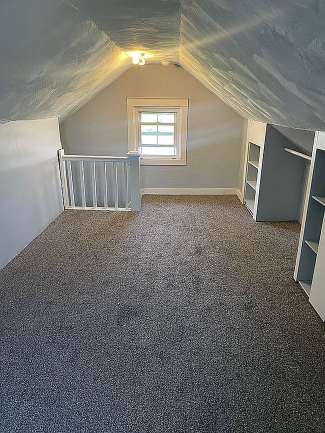 Image of 1839 W 32nd St
