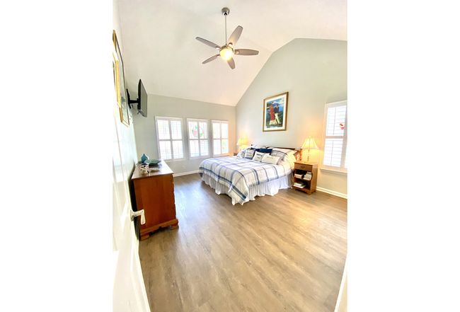 Preview of property located at 112 Hanging Moss Dr