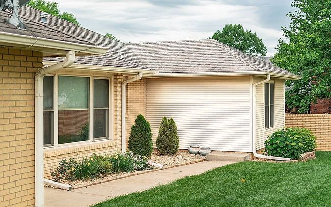 Image of 2015 Laura Ln
