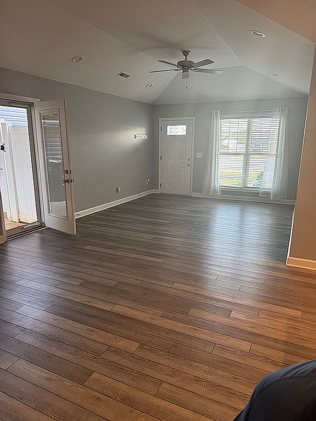 Photo of 590 Justify Dr, Hopkinsville, KY
