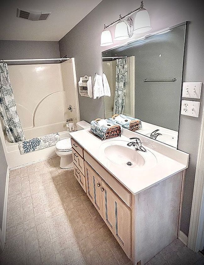 Preview of property located at 102 Bradford Village Way