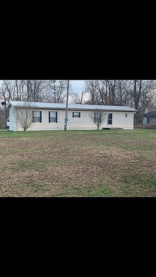 Image of 944 Highway 1611