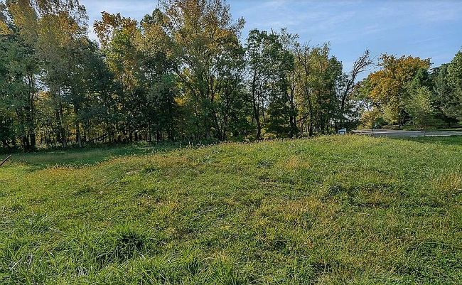 Photo of 2400 Throughwoods Dr, Valparaiso, IN
