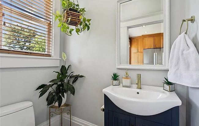 Photo of 99 Linden Ave, Hampton, VA