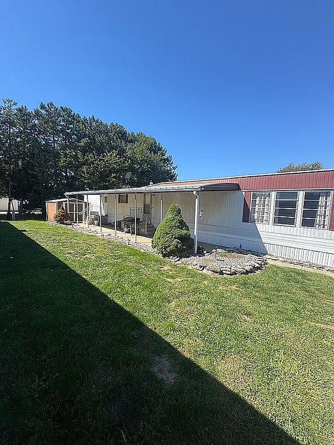 Photo of 44 Rathbun Dr
