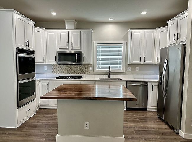 Photo of 353 Steamboat Dr, Gypsum, CO