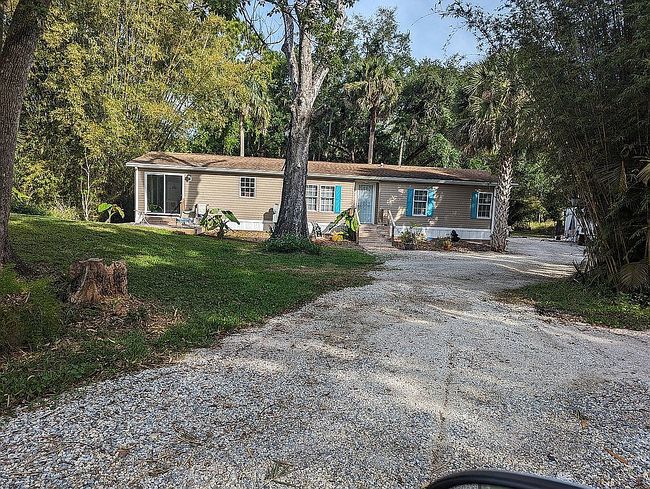 Photo of 162 N Putnam Grove Rd