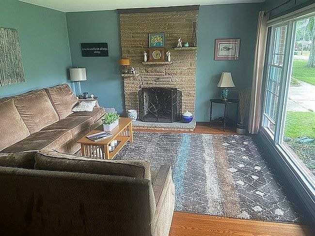 Photo of 40 Lenora Dr, Hamburg, NY